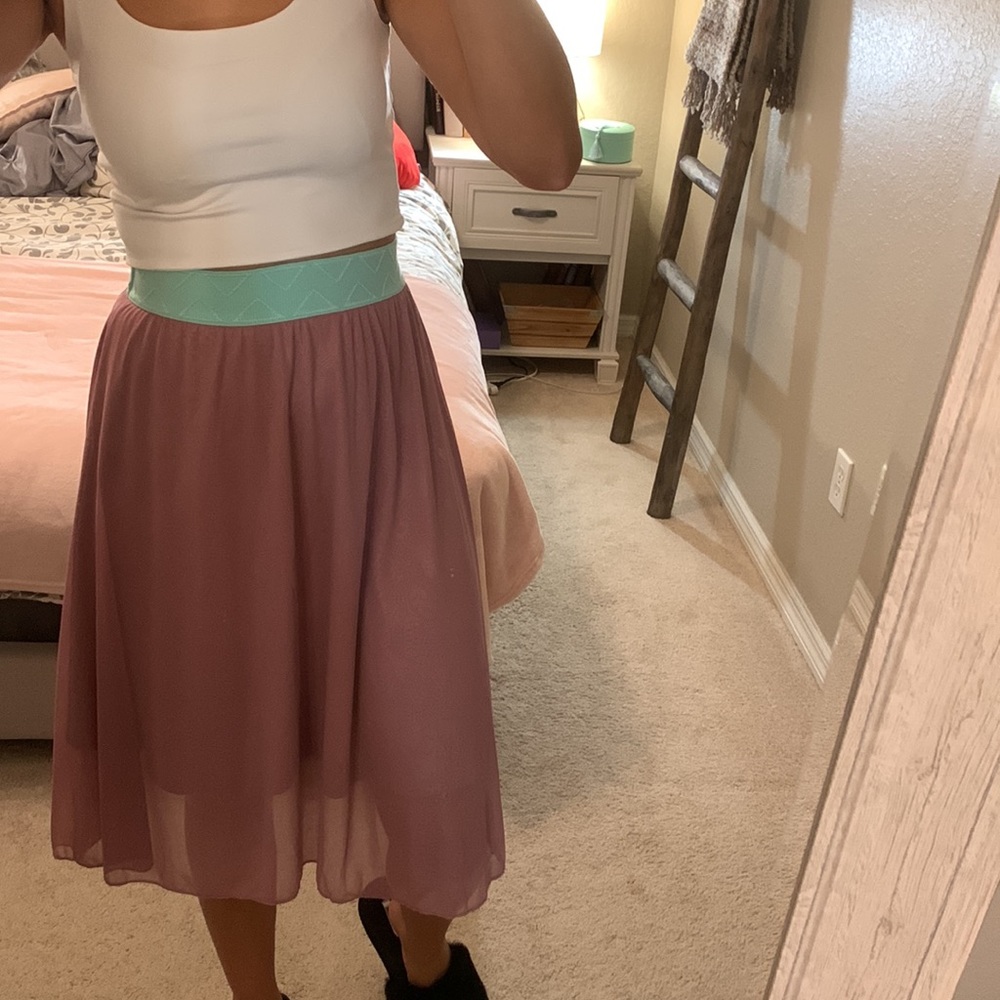 Lularoe Lola Purple/Pink Whimsical Skirt Floral Midi Skirt / Pleated / XXS